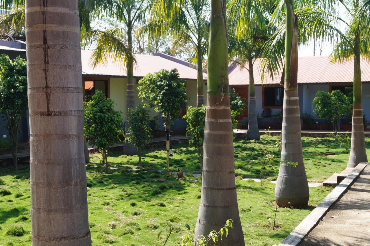 Tadoba Tiger Valley Resort Chandrapur Exterior photo